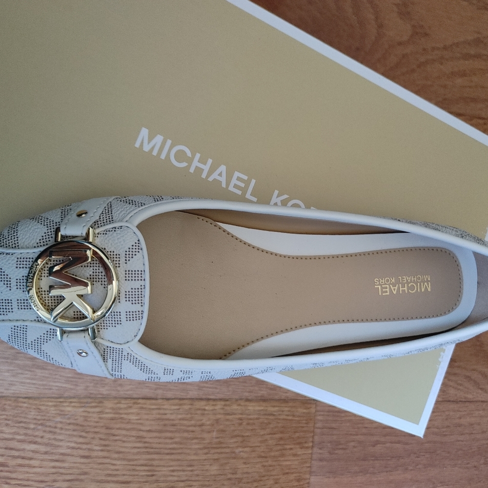 NWT 5 PC Michael Kors signature collection Vanilla - Picture 5 of 16